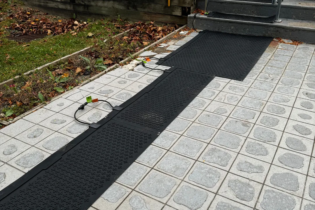 Heated Passageway Mat 20" x 48"