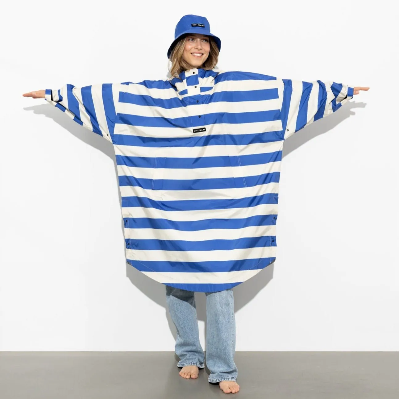 Raincoat bold stripes - blue/sand